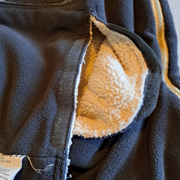 J J Cole Bundle me stroller or sled liner, gray with sherpa lining - Picture 3 of 8